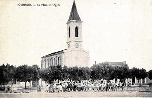 LOURMEL - PLACE ET EGLISE